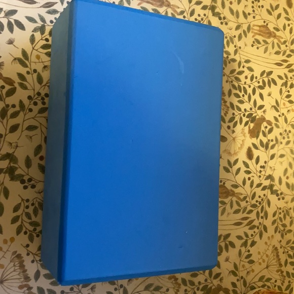 Yoga block - Picture 3 of 3